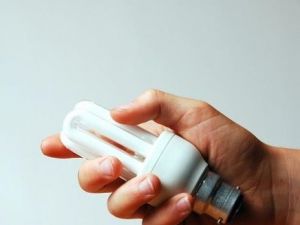 Troca de lâmpadas reduz custo de energia em até 83% 