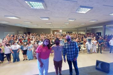 Mais de 600 pessoas participam de palestra de BrÃ¡ulio Bessa em IÃ§ara