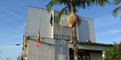 Servidores municipais de Morro da FumaÃ§a recebem reajuste a partir de janeiro