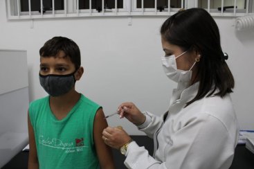 Covid-19: crianÃ§as de 10 e 11 anos poderÃ£o se vacinar nesta sexta-feira em Morro da FumaÃ§a