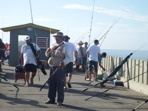  Torneio de Pesca conta com dezenas de participantes