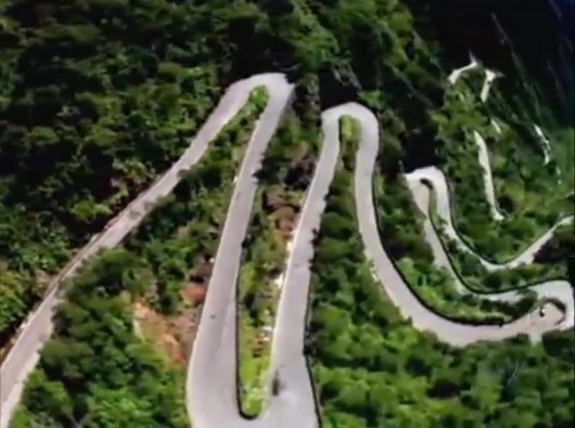 Serra do Rio do Rastro Ã© considerada a estrada mais espetacular do mundo