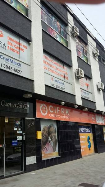 Sete salas são arrombadas em edifício comercial no Centro — foto 2