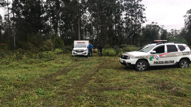 Mulher é encontrada morta dentro de mala em rio de Içara