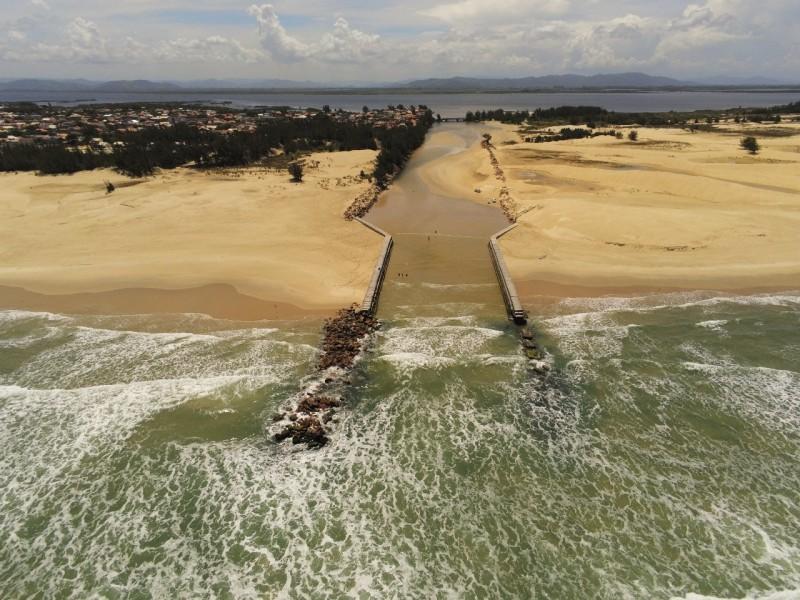 Barra do Camacho: duas empresas vencem licitação para realização de dragagem e enrocamento