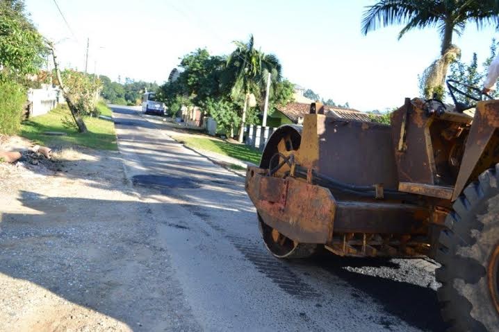 Governo de Cocal realiza operação tapa buraco e recuperação de lajotas