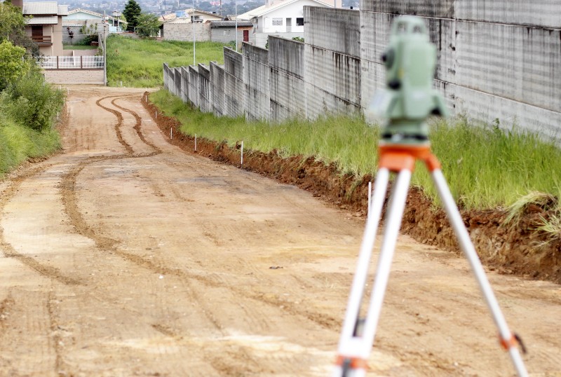 Prefeitura inicia pavimentação asfáltica no distrito do Rio Maina