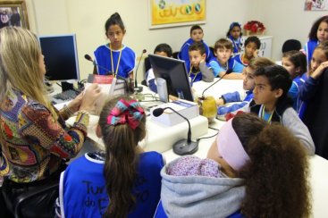 Comarca de Criciúma recebe visita de crianças do projeto Turminha do Futuro