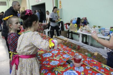 Festa junina movimenta comunidade escolar e incentiva estudantes ao empreendedorismo