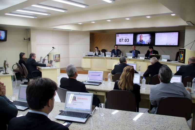 Vereadores aprovam parcelamento da dívida de R$ 9 milhões da Prefeitura referente ao Pasep