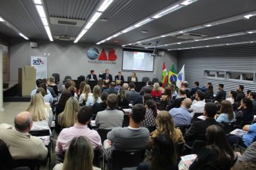 Presidente da OAB Santa Catarina encerra ciclo de palestras em Criciúma  