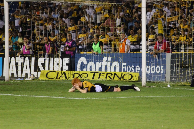 Criciúma chega ao sétimo jogo sem vitória e fica mais perto do rebaixamento na Série B 