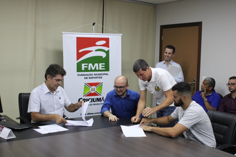 Governo Municipal assina convênio com entidades esportivas de Criciúma