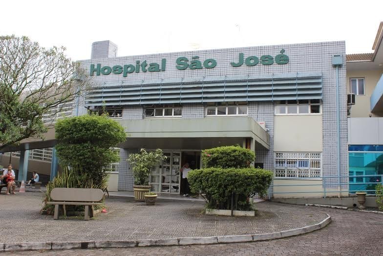 Visitas virtuais têm sido opção para pacientes internados em UTI no Hospital São José 