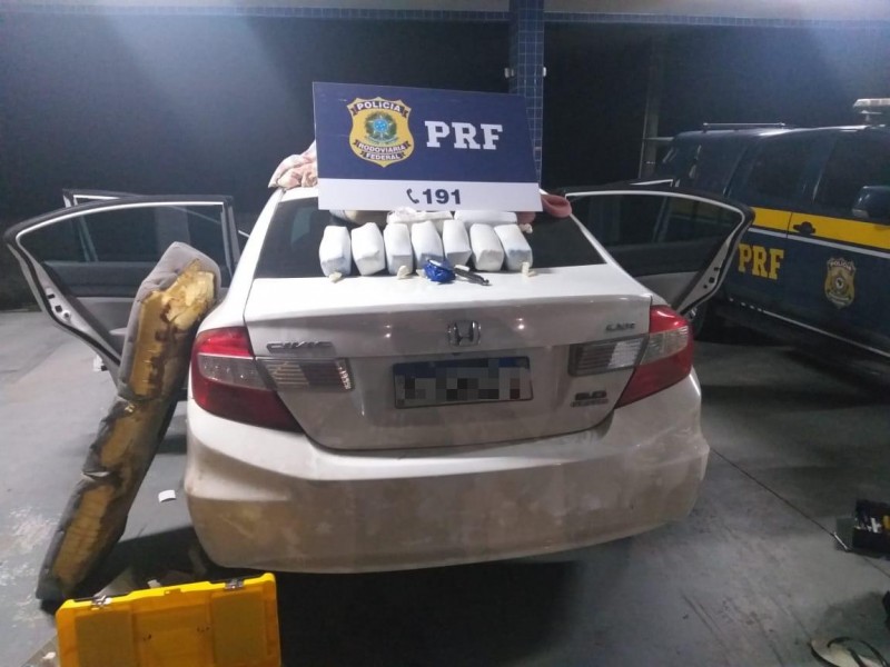 PRF apreende 10 kg de cocaína na BR-101, em Araranguá 