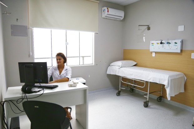Unidades de saúde em Araranguá, Florianópolis e São Miguel do Oeste com vagas de trabalho abertas