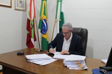 Reeleito em Urussanga, Cancellier comemora superÃ¡vit para dar sequÃªncia em obras estruturantes