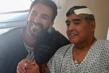 Polícia na Argentina faz busca na casa do médico de Maradona