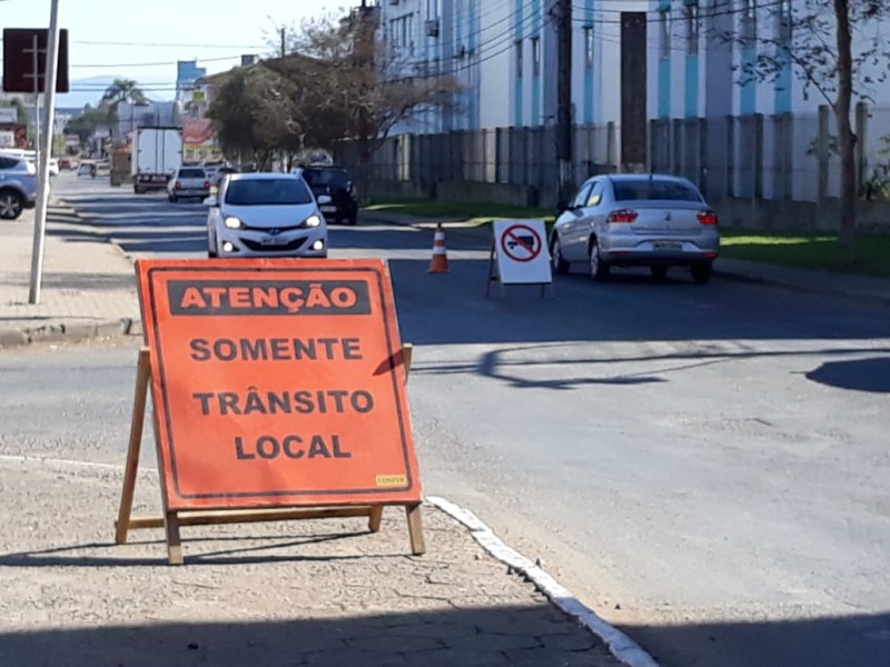 Atenção, motoristas: Avenida Santos Dumont recebe novo asfaltamento