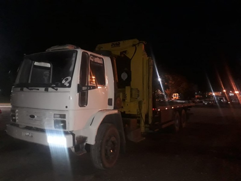 Caminhão furtado em empresa de Meleiro é localizado em Criciúma