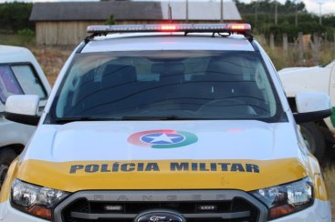 Colisão entre dois carros deixa motorista ferido em Criciúma