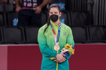 Mayra Aguiar conquista bronze no judÃ´ na OlimpÃ­ada de TÃ³quio