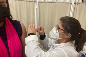 Criciúma e Içara retomam vacinação contra a Covid-19 nesta segunda-feira
