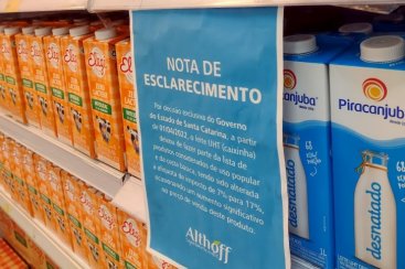 ApÃ³s aumento no preÃ§o do leite, supermercados exibem comunicado justificando reajuste aos clientes