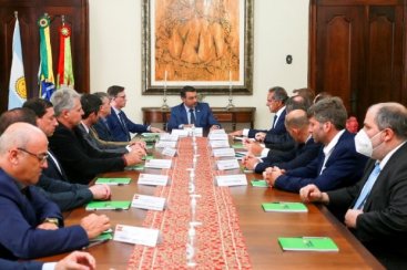 Governador recebe embaixador da Argentina e reforÃ§a pauta de parcerias com o Estado