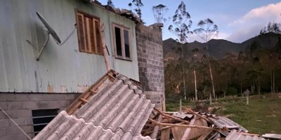 Afastamento do ciclone reduz forÃ§a do vento e noite deve â€˜ser mais tranquilaâ€™, diz Defesa Civil