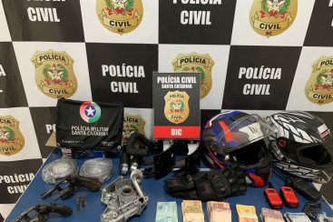 TrÃªs suspeitos de roubo contra transportadora em TubarÃ£o sÃ£o presos durante operaÃ§Ã£o policial