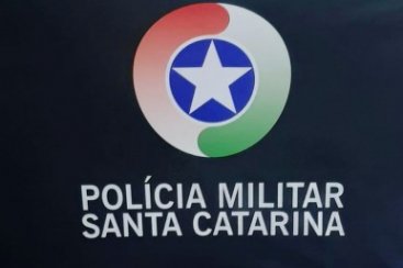 Traficantes sÃ£o presos com ecstasy, maconha, MD e lolÃ³ apÃ³s festa rave em CriciÃºma 