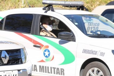 PolÃ­cia Militar recupera veÃ­culo com registro de furto em TubarÃ£o