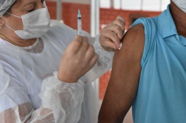 SiderÃ³polis realiza aÃ§Ã£o de vacinaÃ§Ã£o de Covid-19 e Influenza neste sÃ¡bado