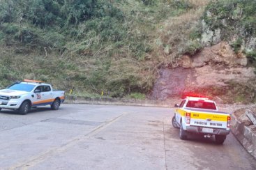 Defesa Civil alerta para alto risco de deslizamento na Serra do Rio do Rastro 