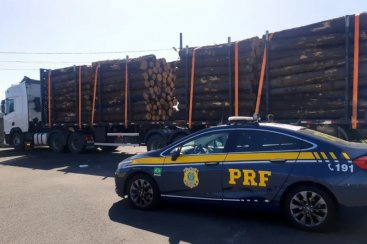 Carreta Ã© flagrada com 11 toneladas de excesso na BR-101 em AraranguÃ¡