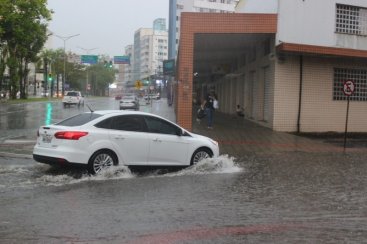 Defesa Civil emite alerta sobre formaÃ§Ã£o de ciclone extratropical em Santa Catarina 