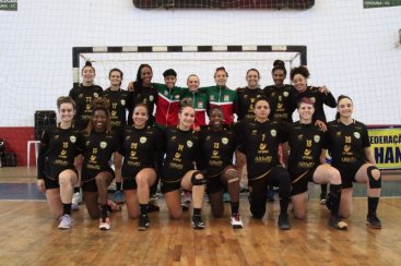 Equipe feminina de handebol de Criciúma conquista classificação para nova etapa da Liga Nacional  