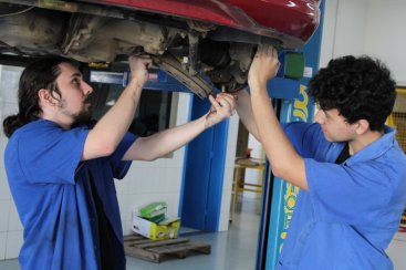 Colégio Satc oferece curso gratuito sobre manutenção de veículos nesta sexta-feira 