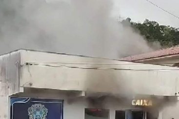 Prefeitura de Gravatal suspende atendimento após incêndio em terminal da Caixa no Paço Municipal