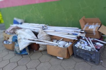 Maracajá recolhe quatro toneladas de lixo eletrônico e cerca de mil lampadas