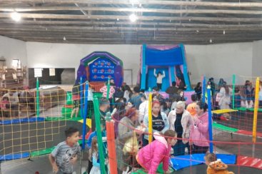 Clube de Mães promove festa para 150 crianças na Lagoa do Faxinal