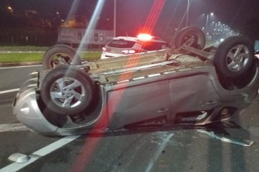 Motorista embriagado causa grave acidente de trânsito, deixa três feridos e acaba preso em Criciúma
