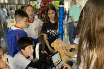 Estudantes da rede municipal de Criciúma apresentam projetos inovadores na Feira de Robótica