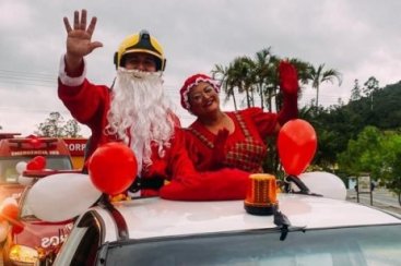 Bombeiros de Urussanga arrecadam doações para Carreata do Bombeiro Noel