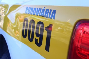 Motorista abandona veículo após sair da pista na Via Rápida em Criciúma 