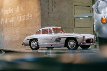 Mercedes-Benz 300 SL Coupé faz 70 anos
