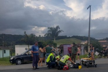 Motociclista fica ferido após colisão com veículo em Orleans