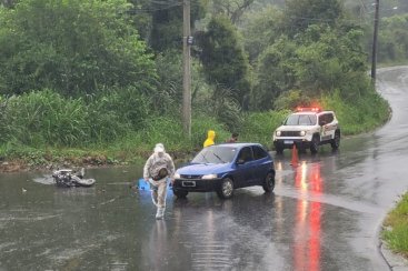 Siderópolis: motociclista morre em colisão contra caminhão na localidade de Rio Jordão 