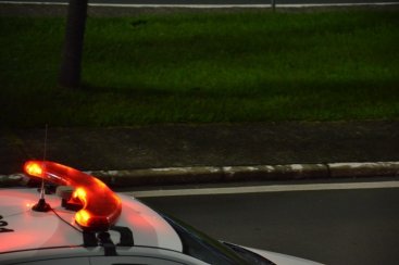 Motorista embriagado foge de blitz e termina preso após perseguição em São Ludgero 